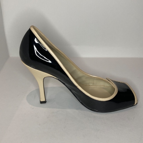 Beautiful Enzo Angiolini black & cream open toe pumps sz 7 - Picture 2 of 3